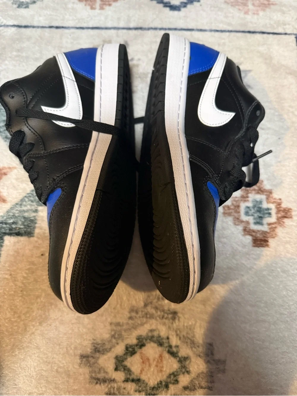 Jordan Low-Top Sneakers - Black & Blue